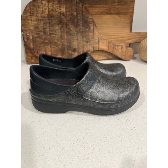 Crocs women’s size 8 Felicity clogs shoes - Picture 1 of 3
